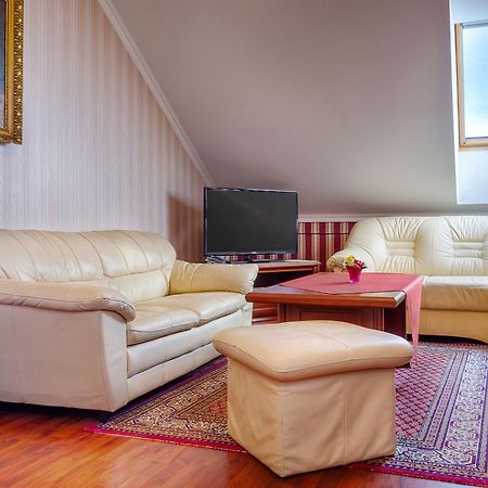 Hotel Tevel Sladkovicovo المظهر الخارجي الصورة