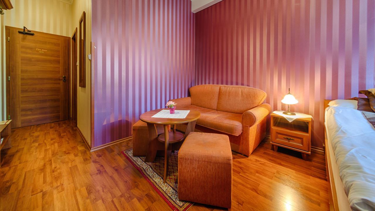 Hotel Tevel Sladkovicovo المظهر الخارجي الصورة